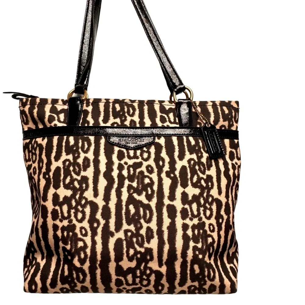 COACH EUC Nylon “Ocelot” Print Shoulder Bag Tote #E1405-F31901 - Picture 2 of 9